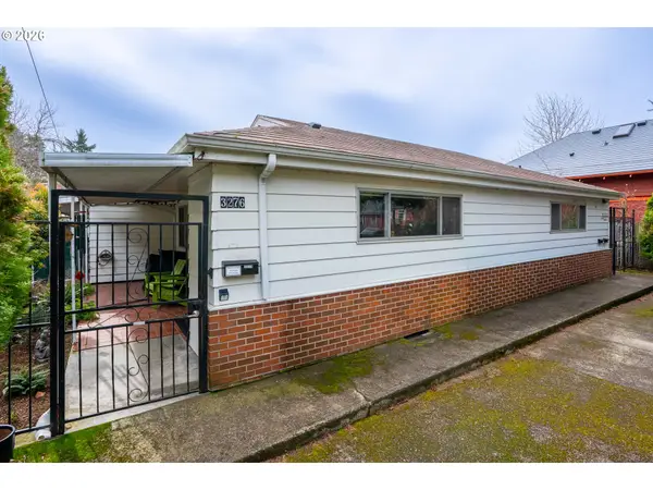 3272 SE Salmon St, Portland, OR 97214