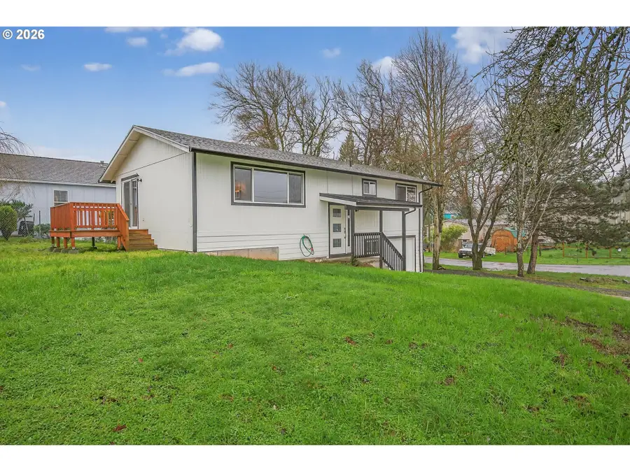 271 Tualatin St, Saint Helens, OR 97051 - Image #3