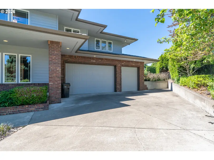 15686 SW Pleasantview Ct, Bull Mountain, OR 97224 - #2