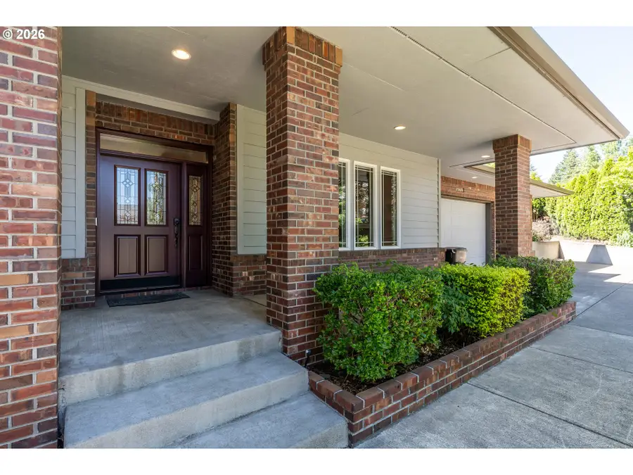 15686 SW Pleasantview Ct, Bull Mountain, OR 97224 - #3