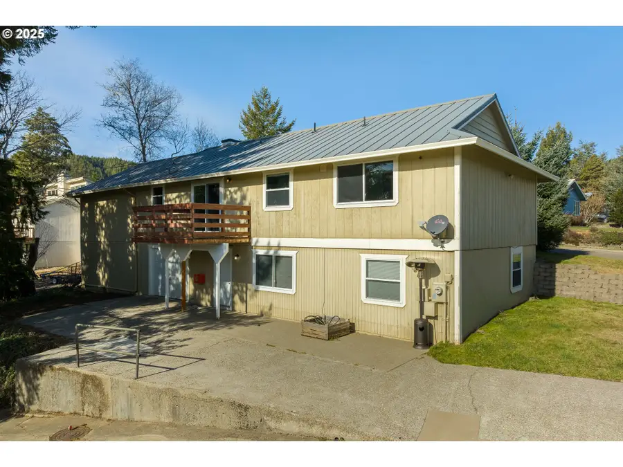 1521 Ranch Rd, Reedsport, OR 97467 - Image #2