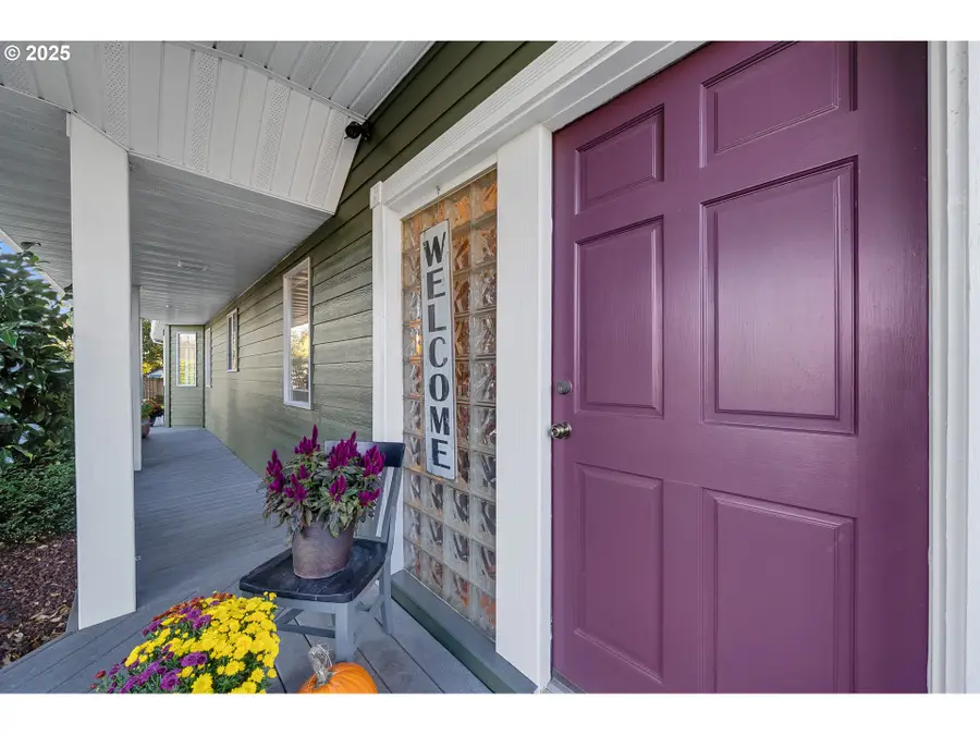 3607 3rd St, Tillamook, OR 97141 - Image #2