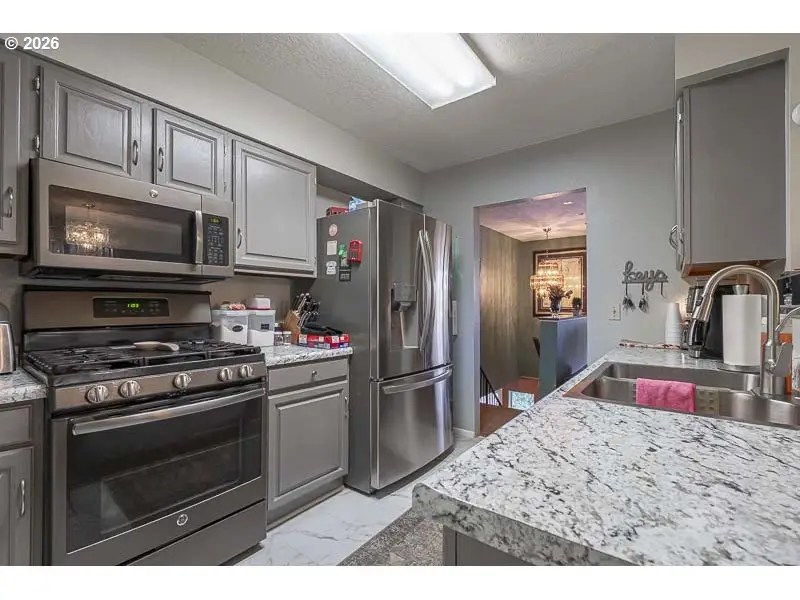 1962 Bunker Hill Rd, Salem, OR 97306 - #3