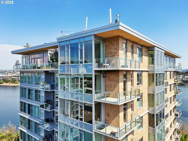 1920 S River Dr #1204, Portland, OR 97201