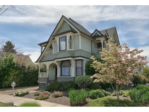 206 NE 10th St, McMinnville, OR 97128