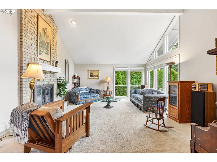 4204 Riverview Dr, West Linn, OR 97068 - #3