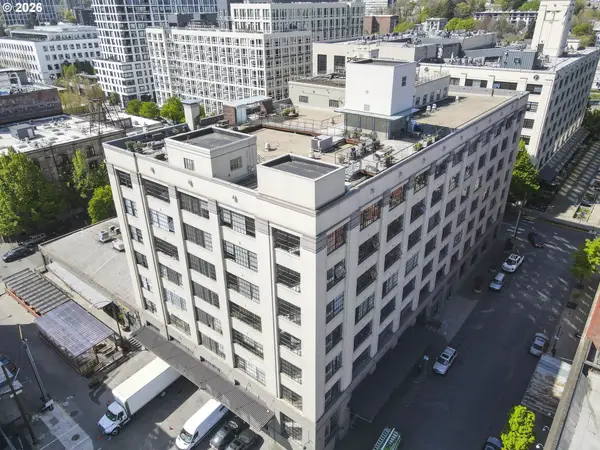1314 NW Irving St #605, Portland, OR 97209