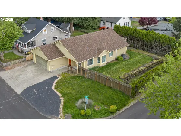 1123 Grant St, OregonCity, OR 97045