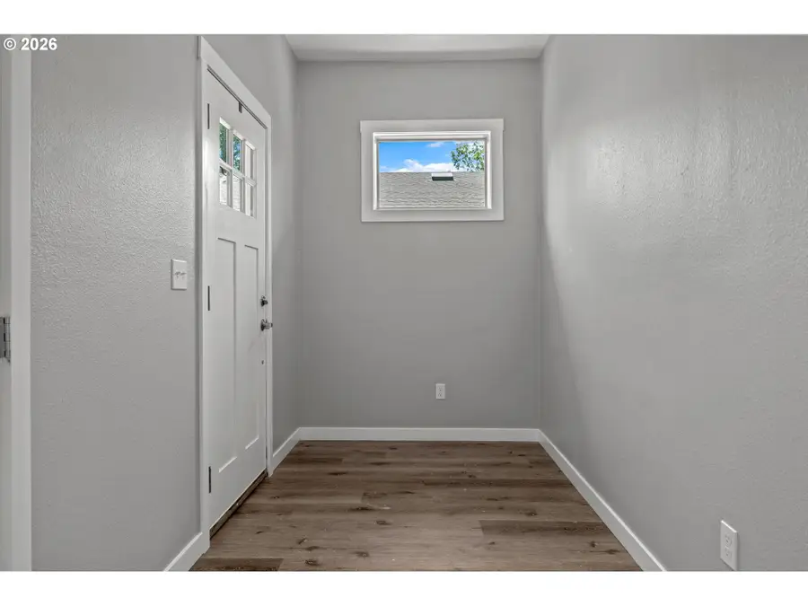 5725 SW Lombard Ave, Beaverton, OR 97005 - #2