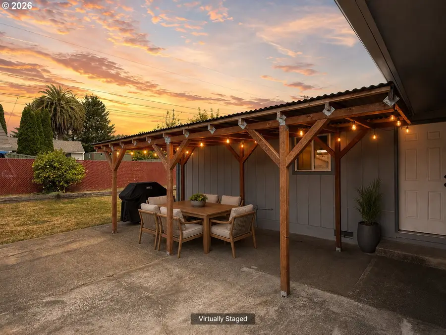 412 Fir St, Brookings, OR 97415 - #3