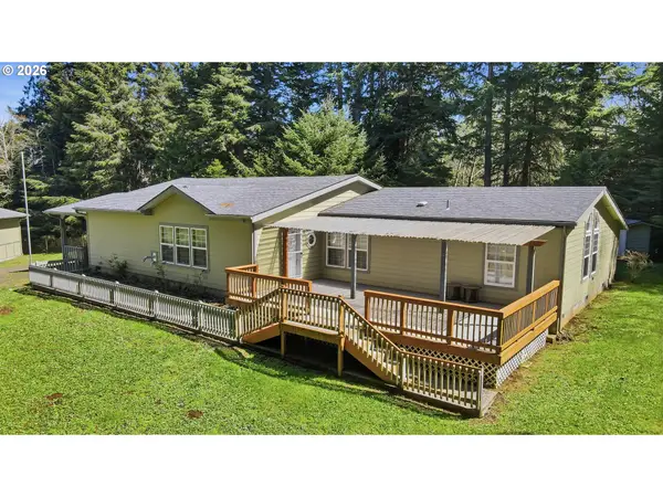 93608 Easy Ln, CoosBay, OR 97420