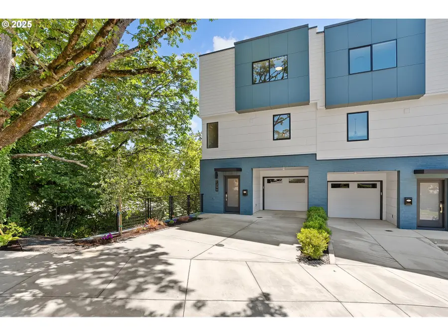 7298 SW 13th Dr, Portland, OR 97239 - #2