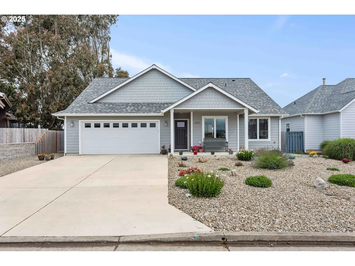 822 Spyglass Dr, Bandon, OR 97411 - Image #1