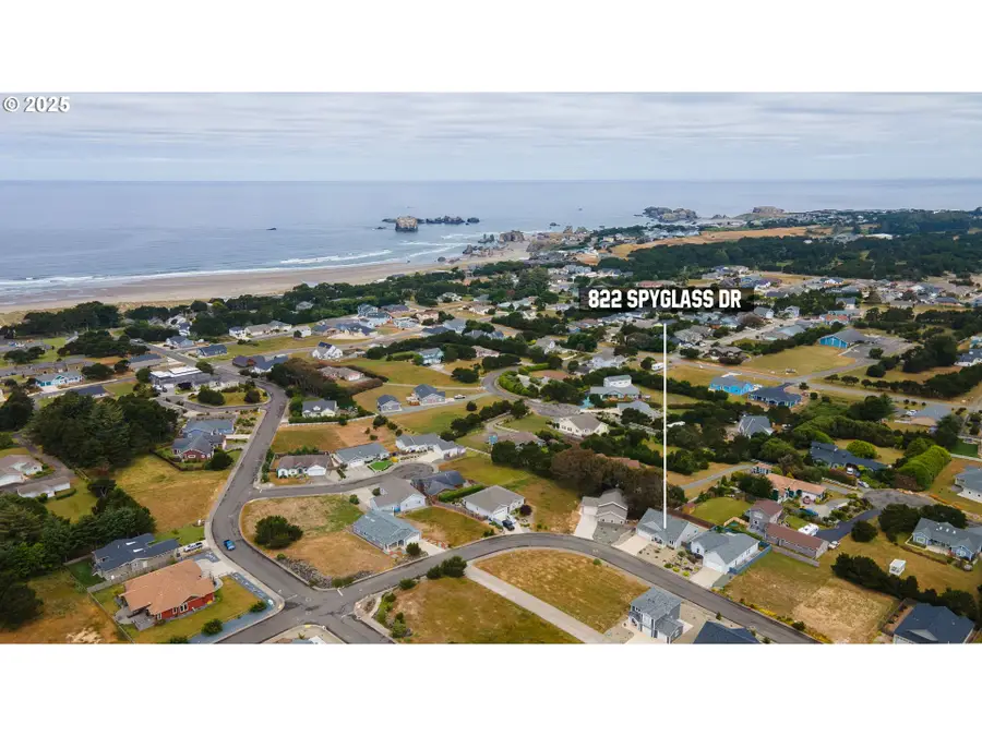 822 Spyglass Dr, Bandon, OR 97411 - Image #3