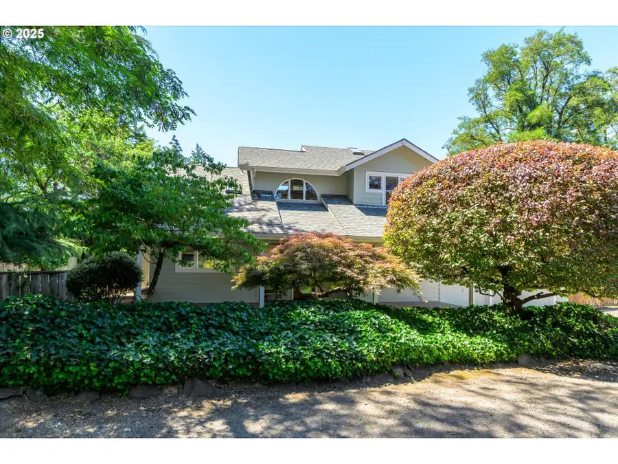 820 Park Ter, Eugene, OR 97404 - #2