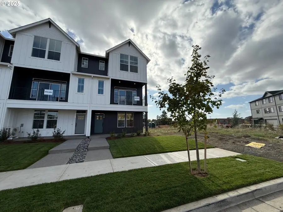 5118 SE Thornapple St, Hillsboro, OR 97123 - Image #2