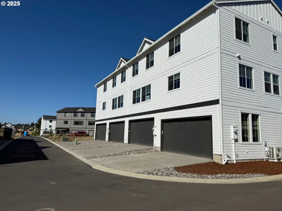 5118 SE Thornapple St, Hillsboro, OR 97123 - Image #3