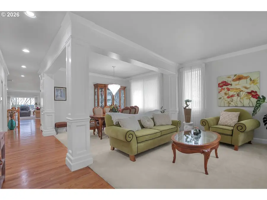 4728 Cambridge Ct, Lake Oswego, OR 97035 - #3