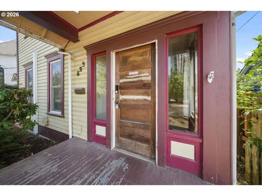 823 Birch Ave, Cottage Grove, OR 97424 - #3