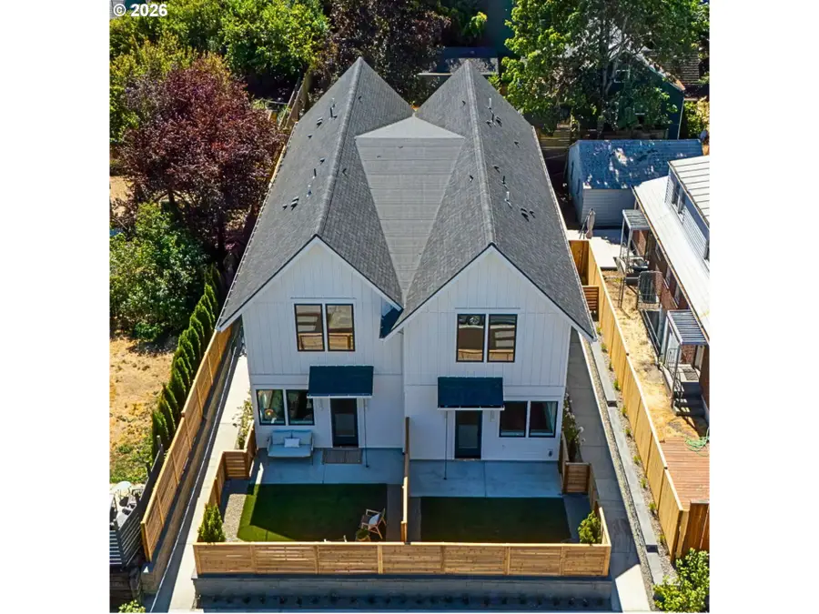 1520 NE Jarrett St #A, Portland, OR 97211 - #3