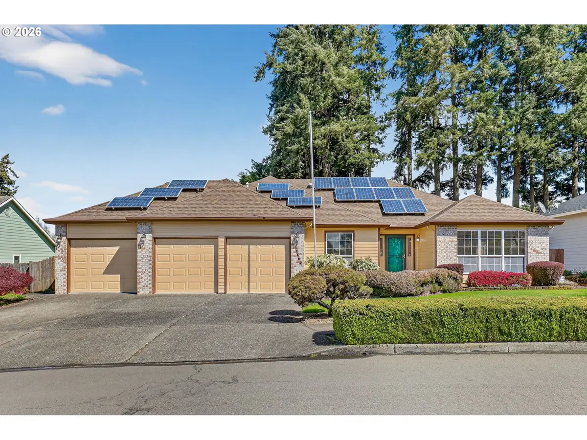 12405 Cominger Dr, Oregon City, OR 97045 - #1