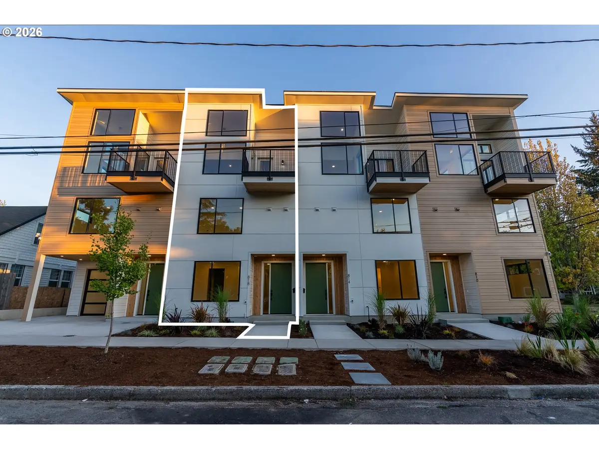 818 E 22nd Ave, Eugene, OR 97405 - #1
