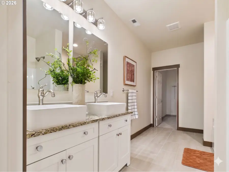 320 Riverwood Ct, Umatilla, OR 97882 - #3