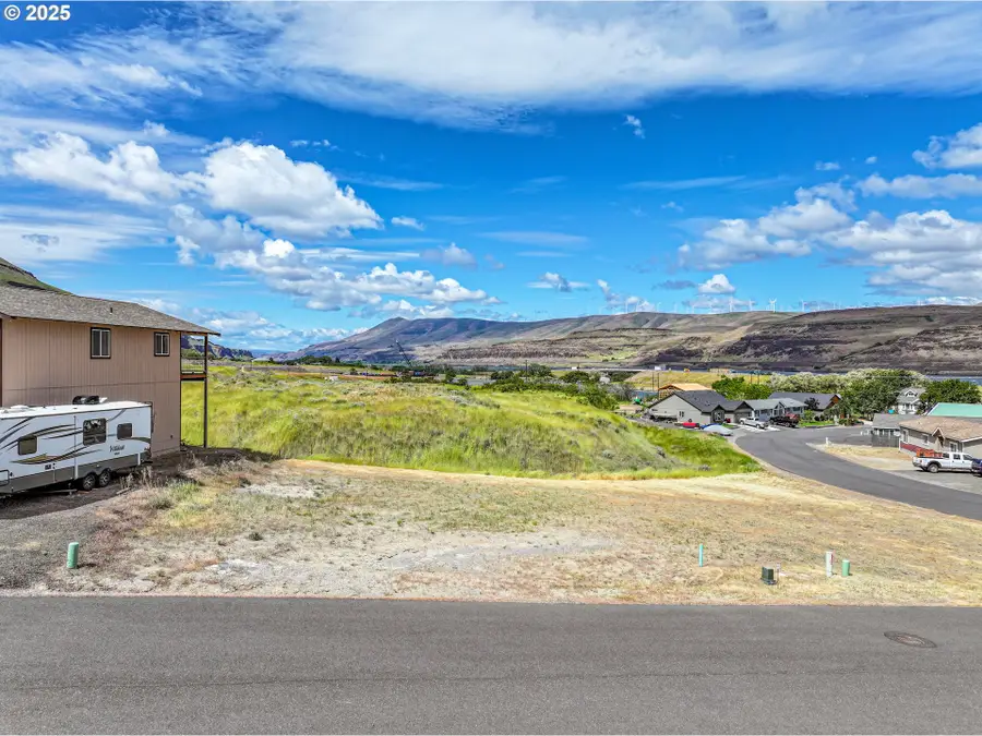 402 Deschutes Ln, Rufus, OR 97050 - Image #2