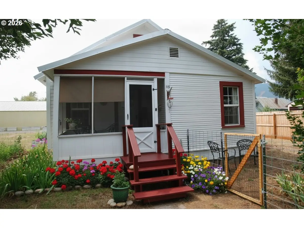 115 Bell St W, Halfway, OR 97834 - #1