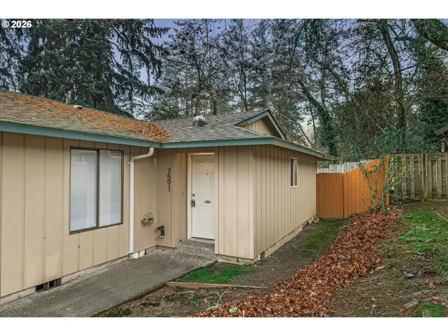 1587 SE Oak Grove Blvd, Milwaukie, OR 97267 - Image #2
