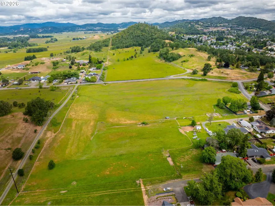 0 Troost St, Roseburg, OR 97471 - #2