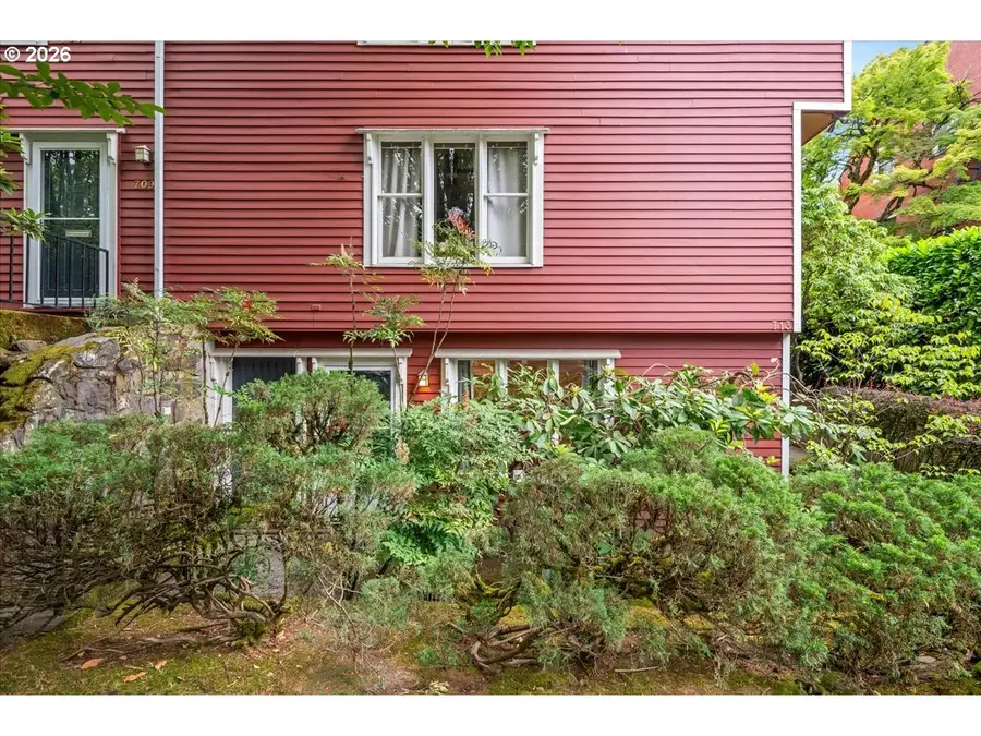 711 NW 20th Ave, Portland, OR 97209 - #2