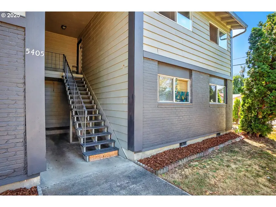 5405 SE Lafayette St, Portland, OR 97206 - Image #3