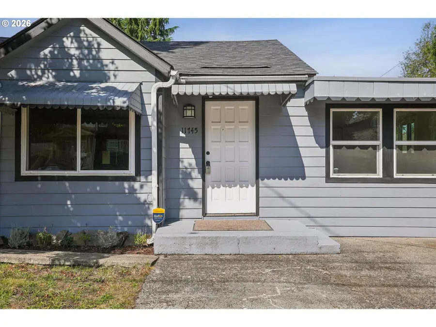 11745 SE Pine St, Portland, OR 97216 - #2