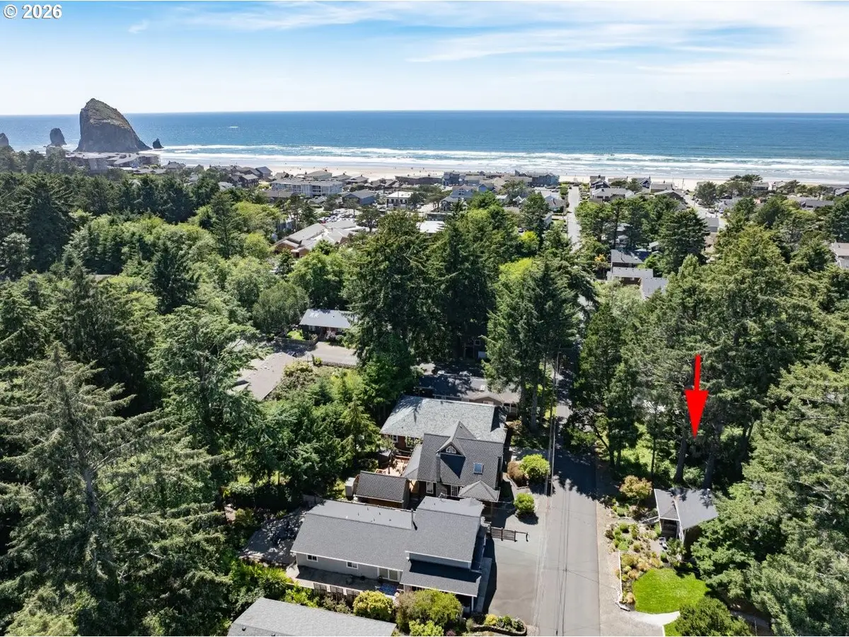 216 E Harrison St, Cannon Beach, OR 97110 - #1