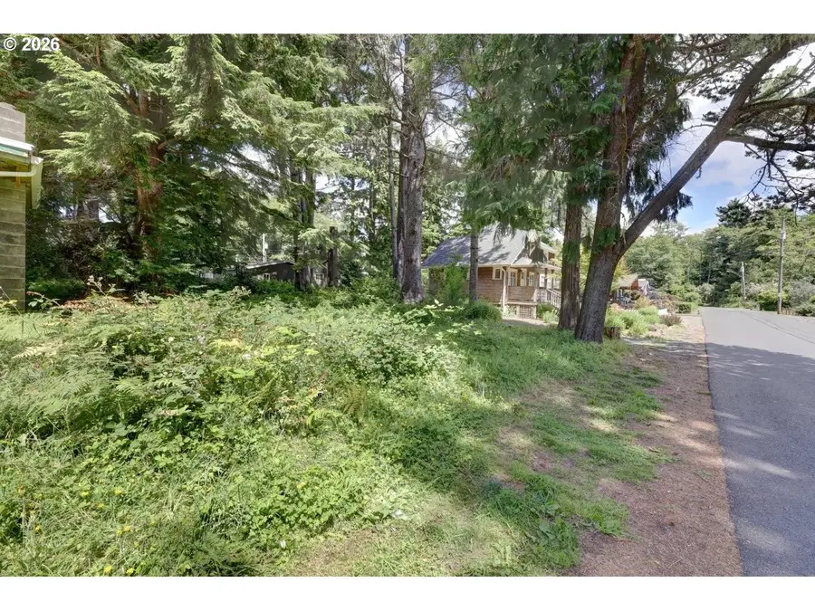 216 E Harrison St, Cannon Beach, OR 97110 - #3