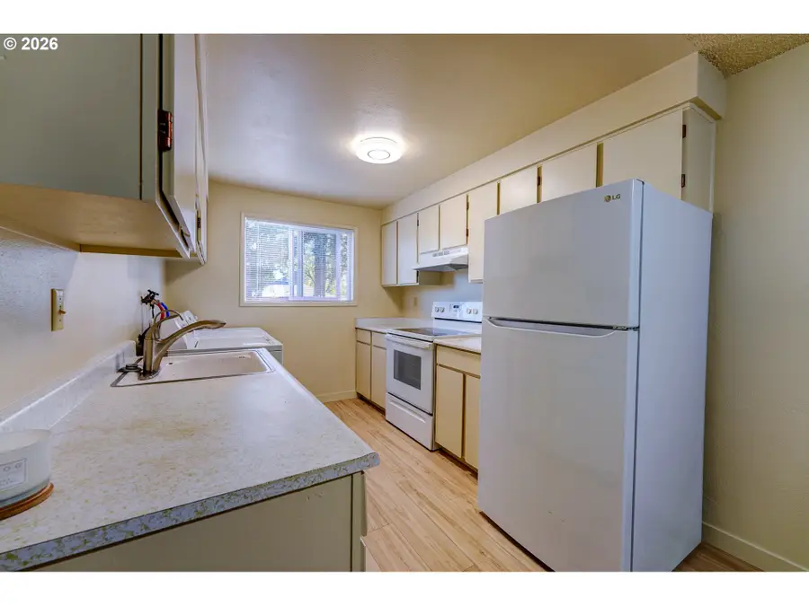 164 NE 4th Ave, Canby, OR 97013 - #3