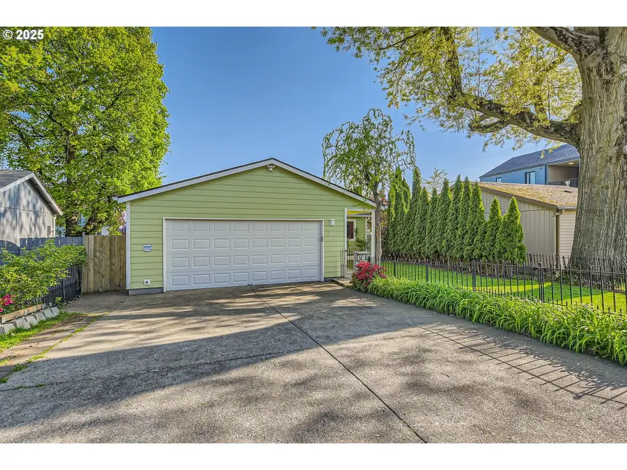 2433 NE Saratoga St, Portland, OR 97211 - Image #2