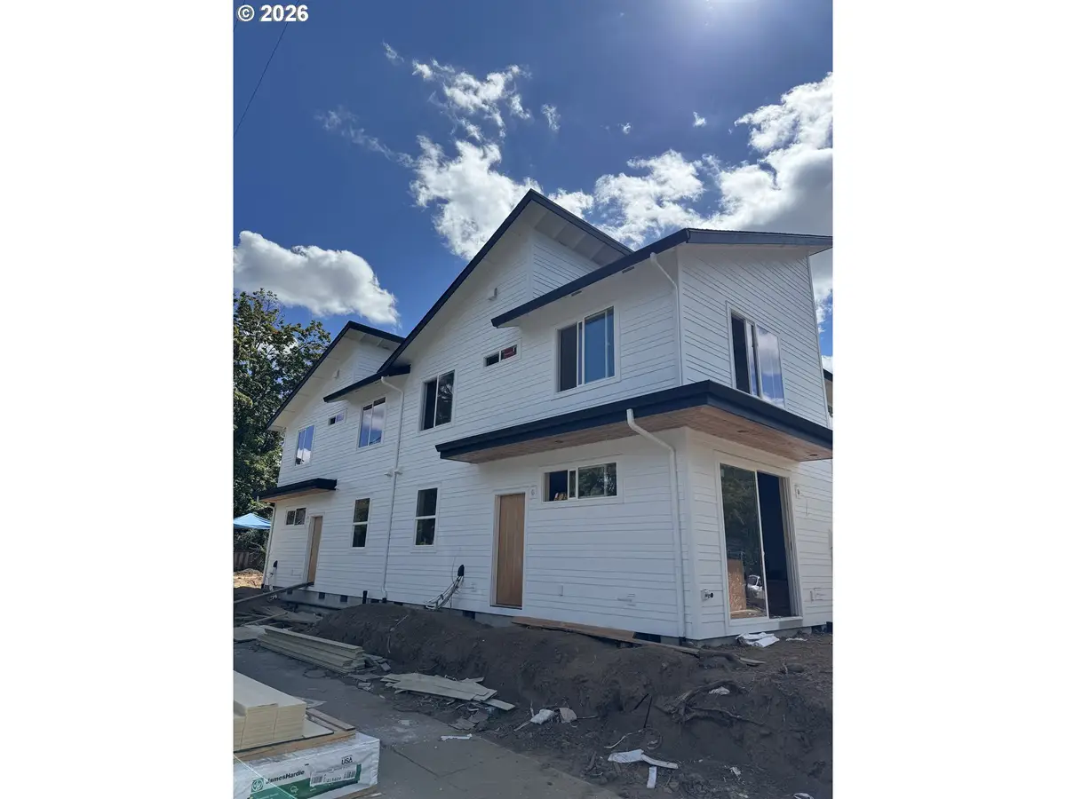 2008 SE 34th Ave, Portland, OR 97214 - #1