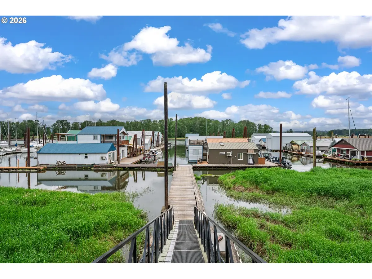 104 S River St #4, Saint Helens, OR 97051 - #1