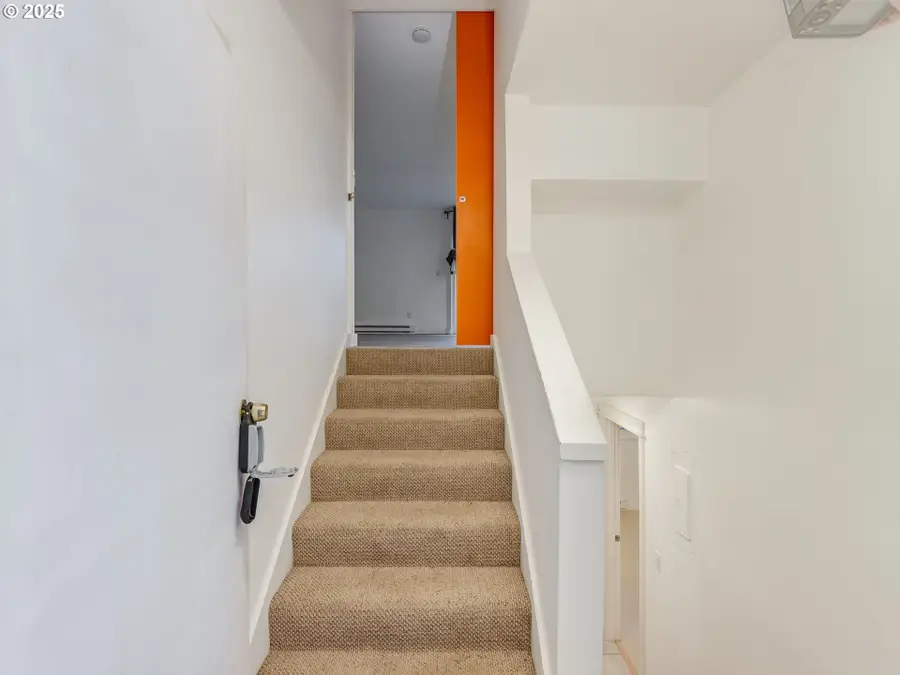 6220 SW Capitol Hwy #7, Portland, OR 97239 - Image #3