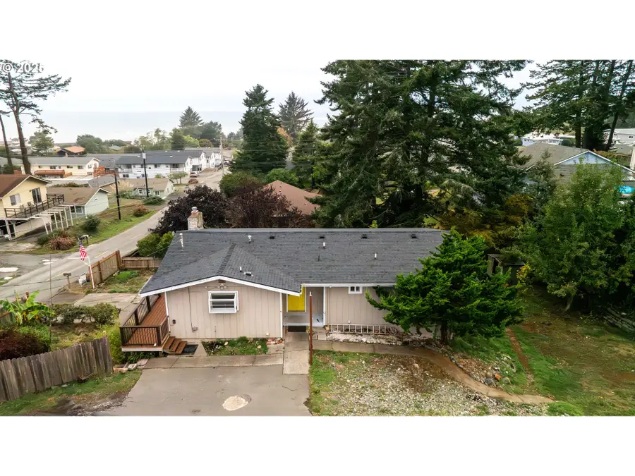 1214 Ransom Ave, Brookings, OR 97415 - Image #2