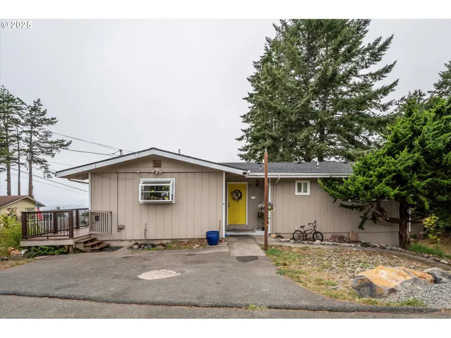 1214 Ransom Ave, Brookings, OR 97415 - Image #3