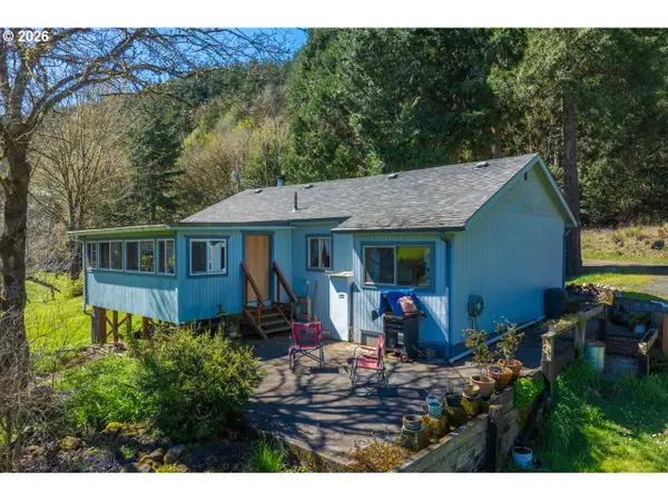 13818 Loon Lake Rd, Reedsport, OR 97467