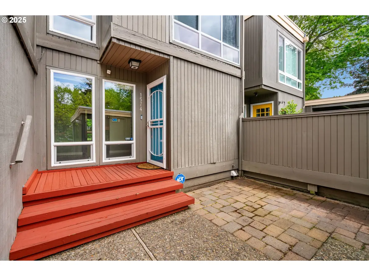 1574 NW Bridgeway Ln, Beaverton, OR 97006 - Image #1