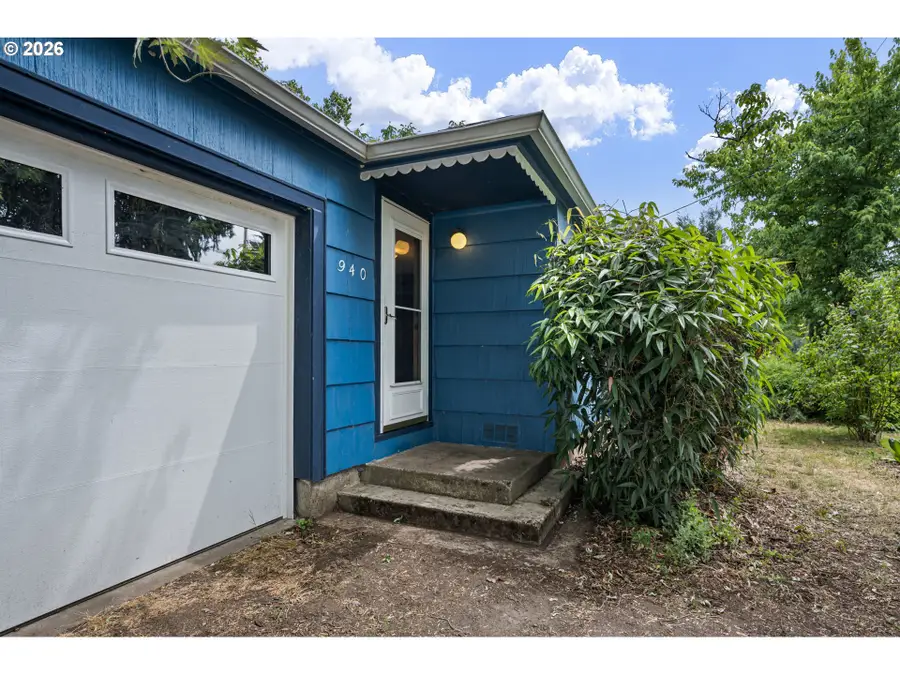 940 W N St, Springfield, OR 97477 - #3