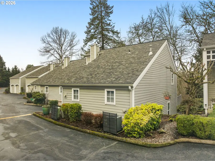 13465 SW Summerwood Dr, Tigard, OR 97223 - #3