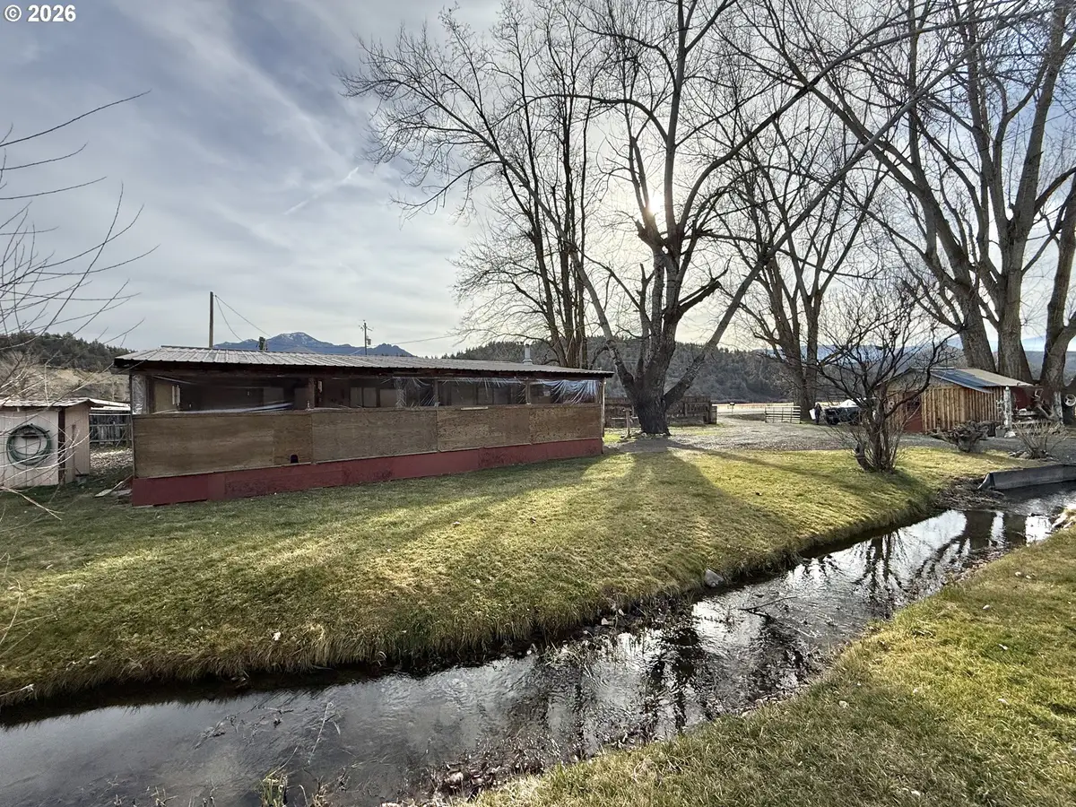 51257 Hwy 26, Mount Vernon, OR 97865 - #1