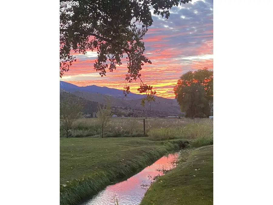 51257 Hwy 26, Mount Vernon, OR 97865 - #2