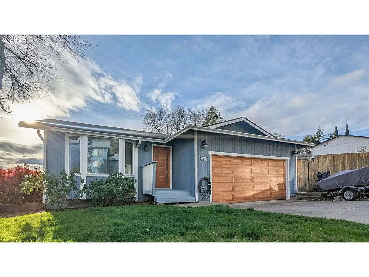 1818 NE Todd St, Roseburg, OR 97470 - #1